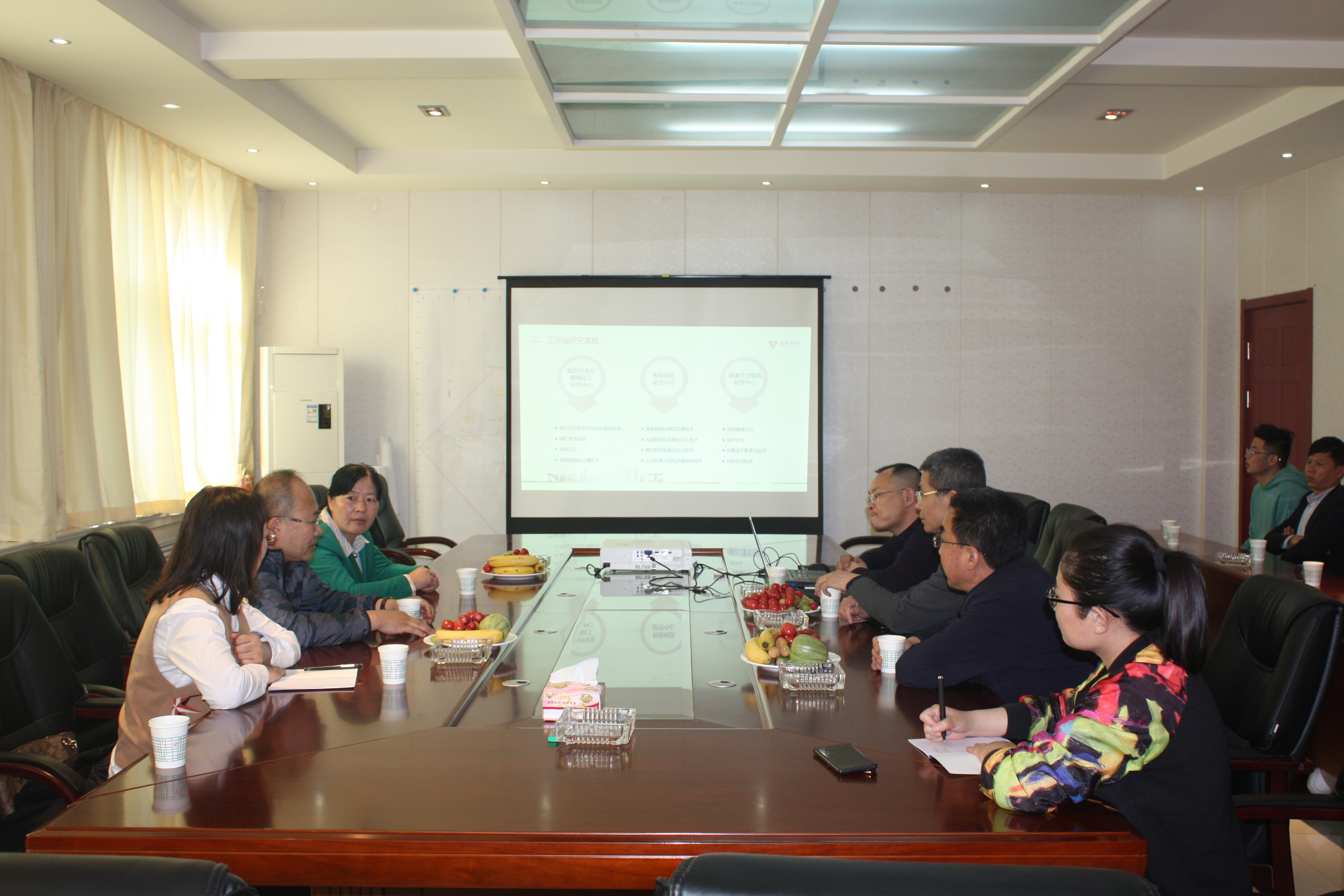 榆林市科協(xié)黨組副書記許銳一行來基泰集團(tuán)調(diào)研院士專家工作站建設(shè)情況